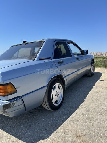 Mercedes 190-2