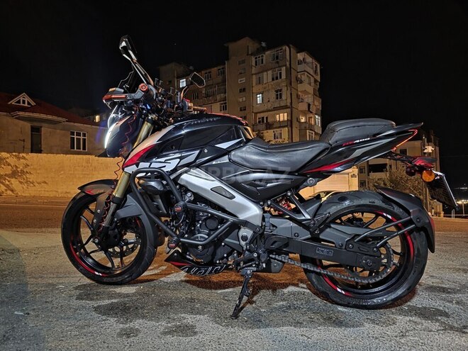 Bajaj Pulsar NS 400-14