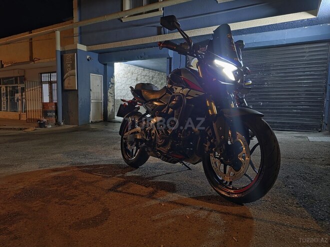 Bajaj Pulsar NS 400-12