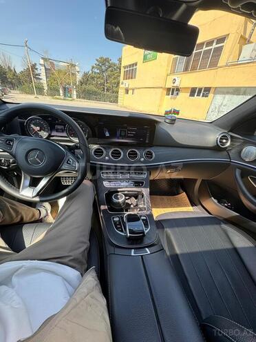 Mercedes E 300 4MATIC-5