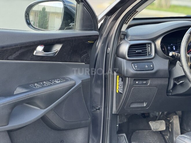 Kia Sorento-9