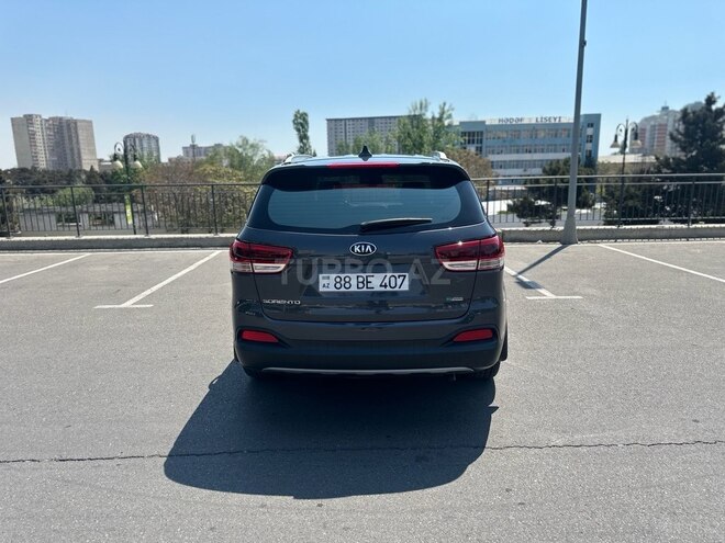 Kia Sorento-4