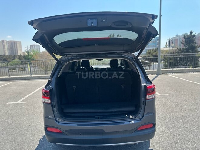 Kia Sorento-12