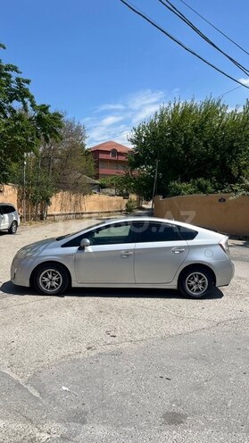 Toyota Prius-3
