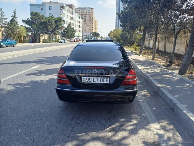 Mercedes E 220-2