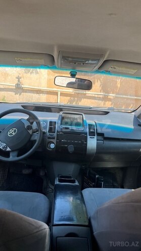 Toyota Prius-6