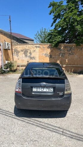 Toyota Prius-2