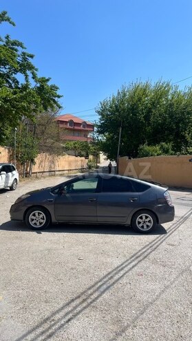 Toyota Prius-3