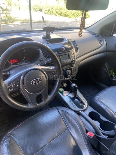 Kia Cerato-9