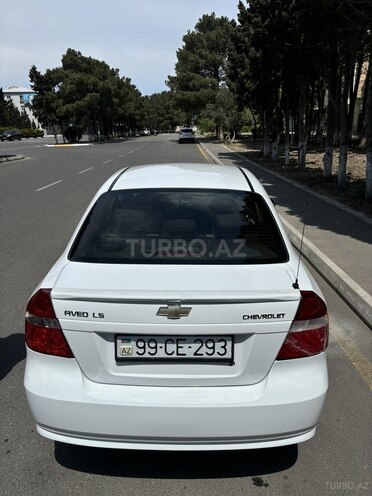 Chevrolet Aveo-5