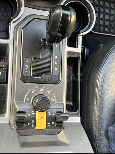 Land Rover Discovery-6
