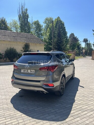 Hyundai Santa Fe-6