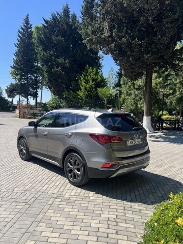 Hyundai Santa Fe-4