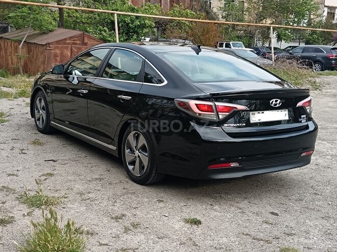 Hyundai Sonata-10