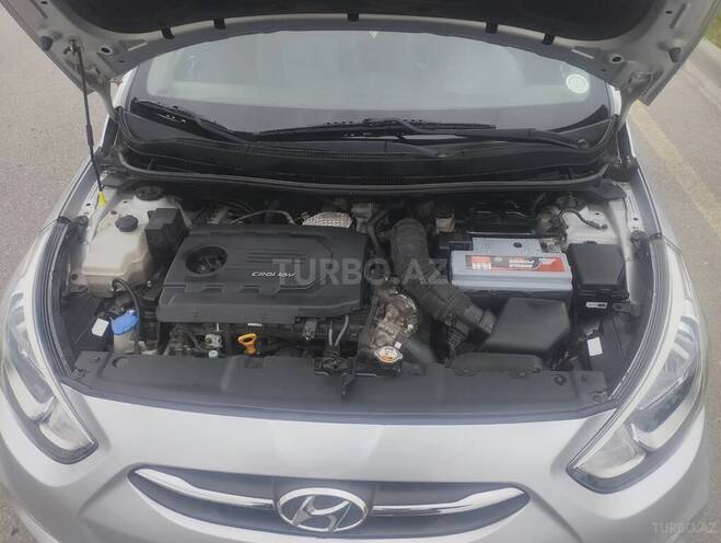 Hyundai Accent-3