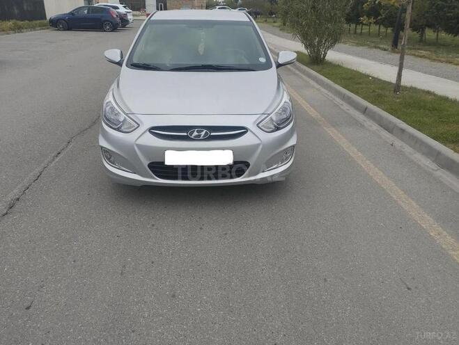 Hyundai Accent-1