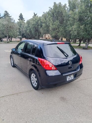 Nissan Tiida-4