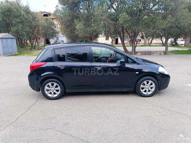 Nissan Tiida-7