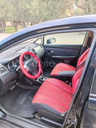 Nissan Tiida-9