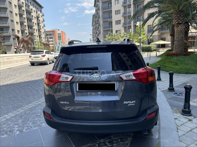 Toyota RAV4-2