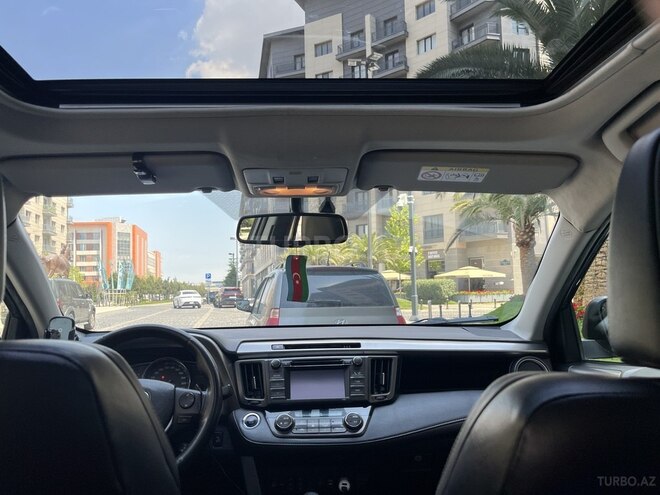 Toyota RAV4-3