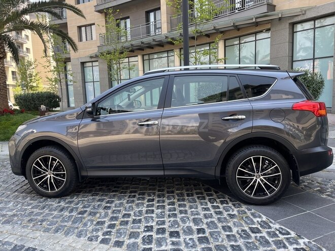 Toyota RAV4-7