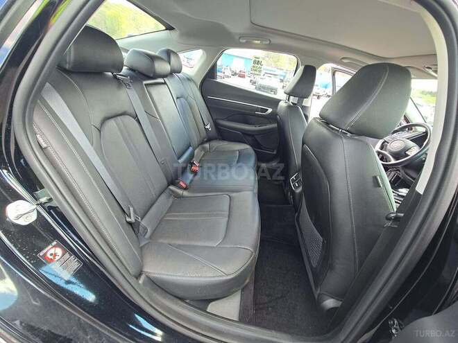 Hyundai Sonata-15