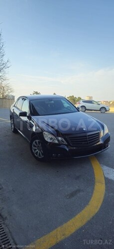 Mercedes E 220-1