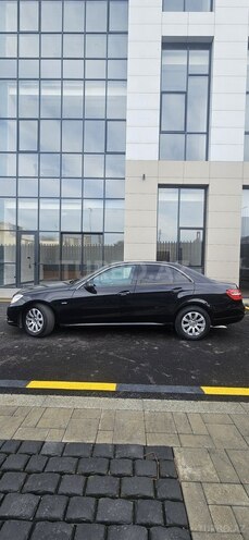 Mercedes E 220-13
