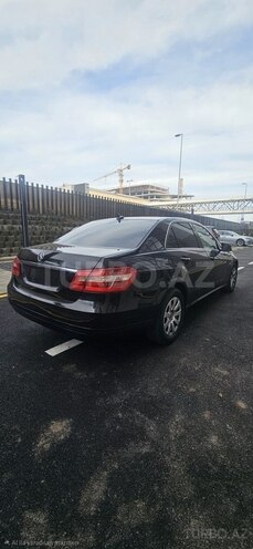 Mercedes E 220-12