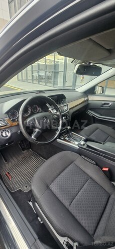 Mercedes E 220-6