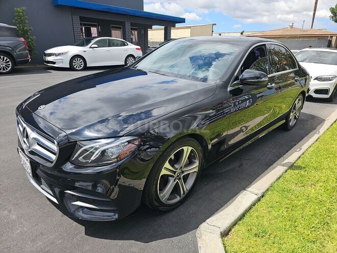 Mercedes E 300-2