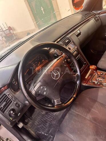 Mercedes E 220-6