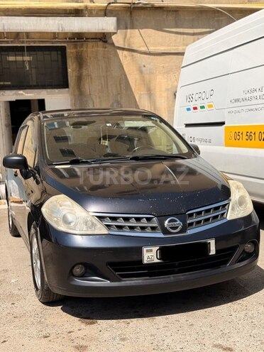 Nissan Tiida-2