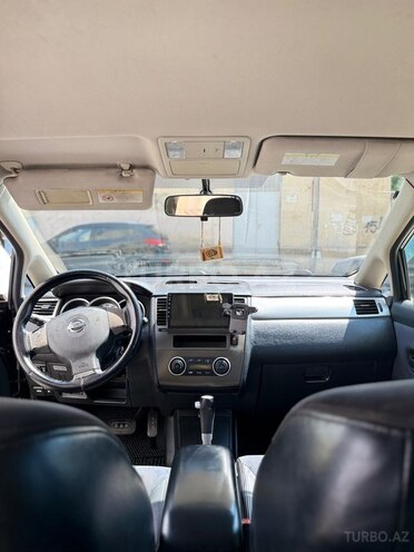 Nissan Tiida-8