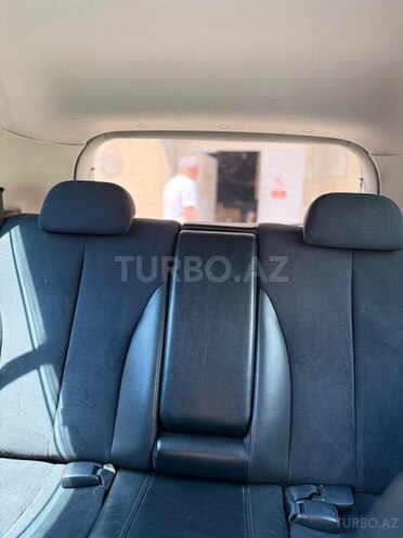 Nissan Tiida-11
