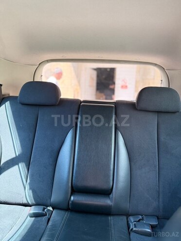 Nissan Tiida-10