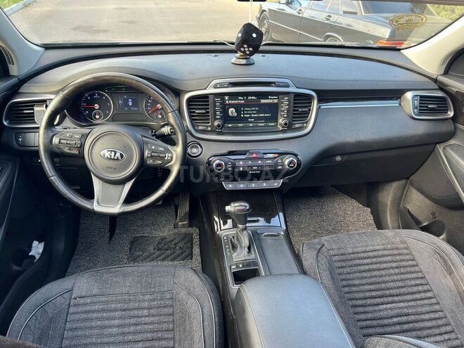 Kia Sorento-7