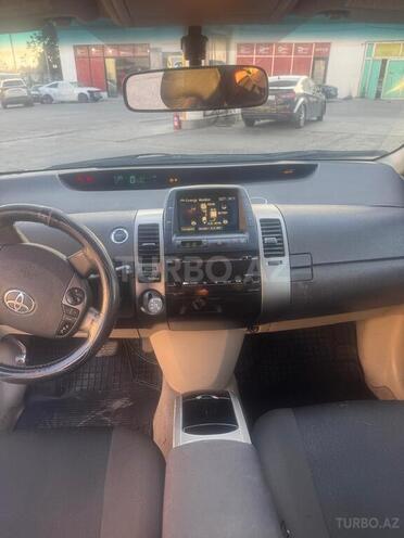 Toyota Prius-3
