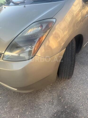 Toyota Prius-8