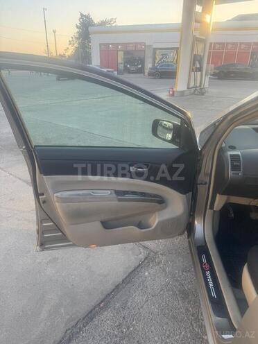 Toyota Prius-11