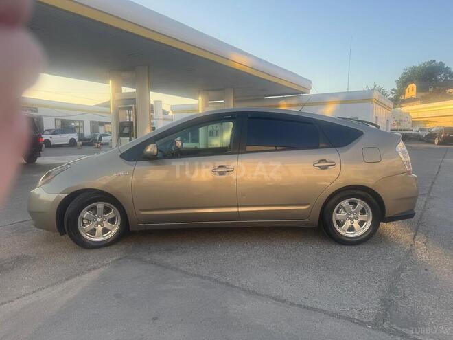 Toyota Prius-13