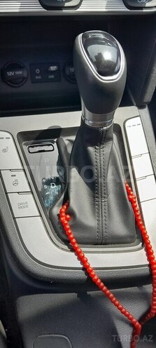 Hyundai Elantra-19