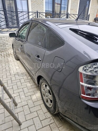 Toyota Prius-3