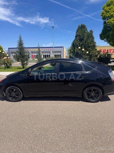 Toyota Prius-2