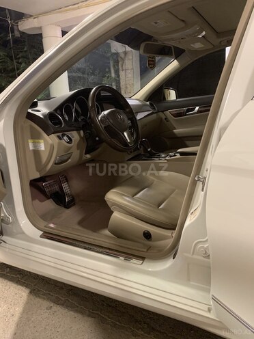 Mercedes C 250-9