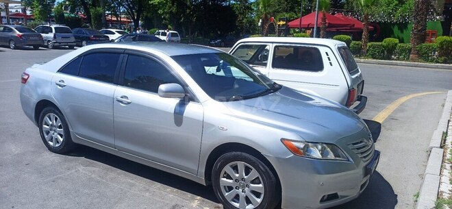 Toyota Camry-10