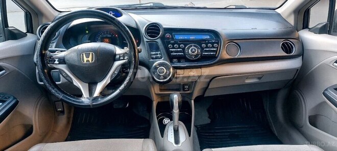 Honda Insight-5