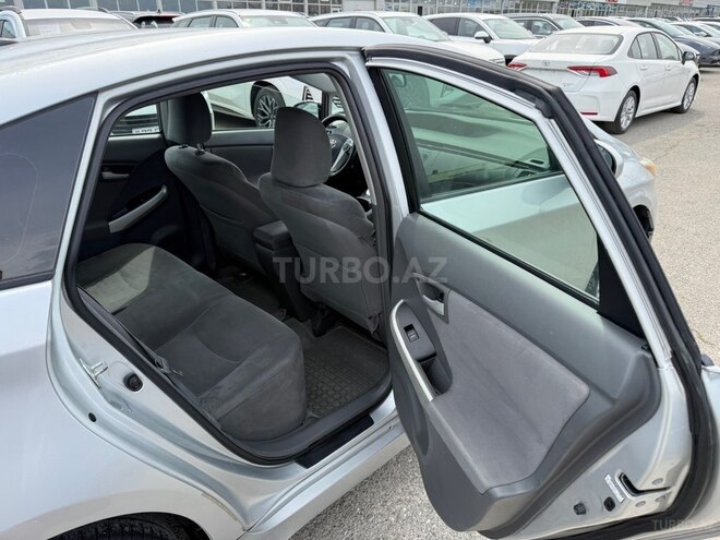 Toyota Prius-15