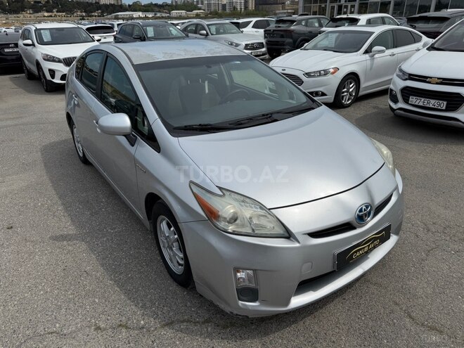 Toyota Prius-3